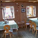 Pensionat Gaestehaus Bichl Umhausen