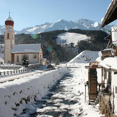 Gaestehaus Bichl 3* Umhausen