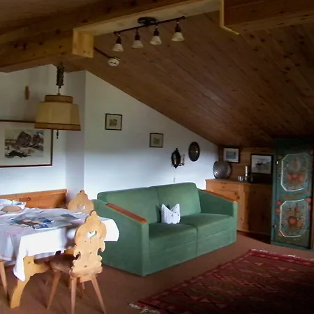 بيت ضيافة Gaestehaus Bichl 3*