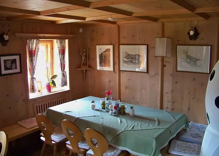 ゲストハウス Gaestehaus Bichl