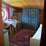 Konukevi Gastehaus Bichl